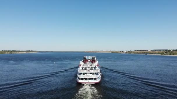 Βόλγκογκραντ Ρωσία Σεπτεμβρίου 2019 Ποταμός Βόλγα Κρουαζιερόπλοιο Semyon Budyonny Περνά — Αρχείο Βίντεο