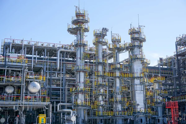 Petroquímica Instalación Para Transformación Hidrocarburos Una Refinería Petróleo — Foto de Stock