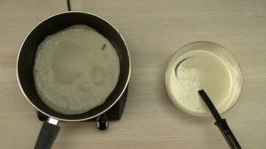 Birinci şahıs bakış Şef üzerinde gözleme yapar