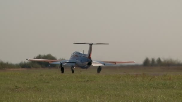 Avion léger sur piste — Video