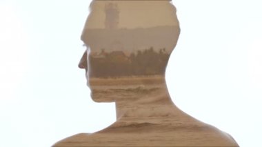 Dalgın insan ve deniz dalgalarıportresi - Çift sergi