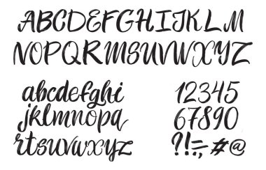 Beyaz arka plan üzerinde elle çizilmiş yazı tipi. Boyalı vektör karakterleri: küçük ve büyük harf. Tasarımlarınız için tipografi alfabesi: logo, yazı tipi, kart, poster