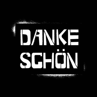 Siyah arkaplanda Danke Schon 'un duvar yazısı var. Almanca tebrik kartları, kaplamalar, posterler için şablonlar tasarladığınız için teşekkürler.