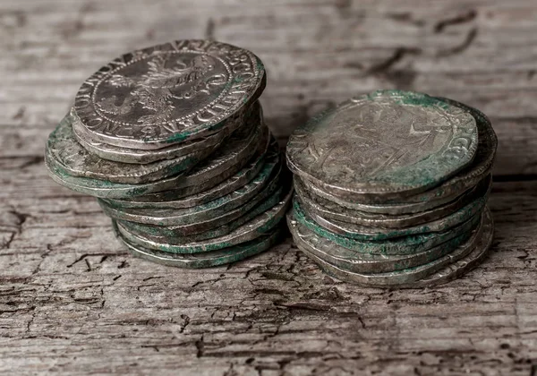 Προβολή Closeup Της Μεσαιωνικής Ευρώπης Ασημένια Νομίσματα — Φωτογραφία Αρχείου