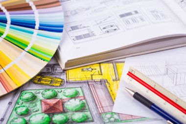 Ekipman ve malzeme örnek ile mimar ve iç tasarımcı çalışma tablosunun Üstten Görünüm