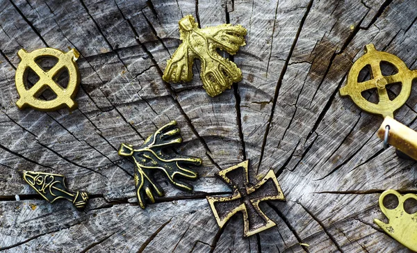 Medieval Amulets Sale Scandinavian Runes Painted Sea Pebbles — Stock Photo, Image