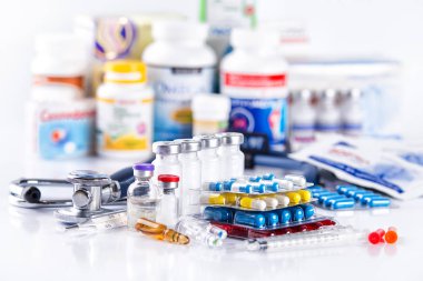 Tedavi ilaç tedavisi için ilaç reçete. İlaç doktor