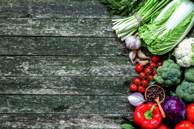 Sağlıklı yiyecekler. Sebze ve meyveler. organik sebze ahşap. T