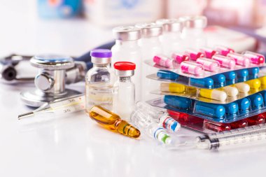 Tedavi ilaç tedavisi için ilaç reçete. İlaç doktor