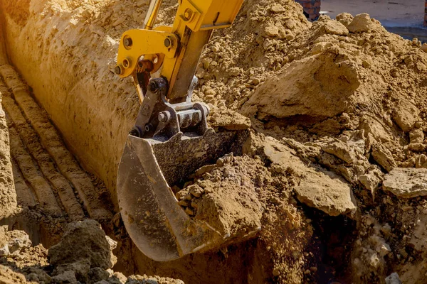 Şantiyede Kazı Alanı Kazma Çalışması.