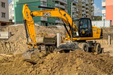 29 Ağustos 2019, Kiev, Ukrayna:Çalışma Ekskavatör Traktör Kazma 