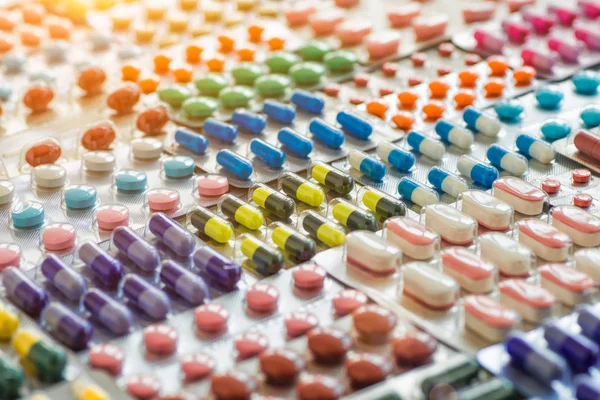 Prescrição de medicamentos para tratamento medicamentoso. Médico farmacêutico — Fotografia de Stock