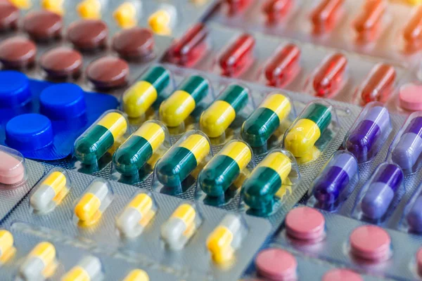 Tedavi ilaç tedavisi için ilaç reçete. İlaç doktor