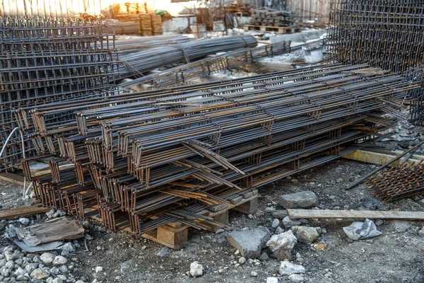 Fondo industrial. Preparación para verter hormigón. Constru. — Foto de Stock