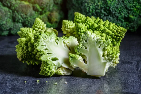Macro foto verde vegetal fresco ramonesco brócoli. Gree fresco —  Fotos de Stock
