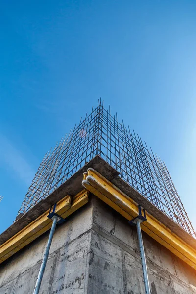 Bygga på monolitisk teknik. Betongram o — Stockfoto