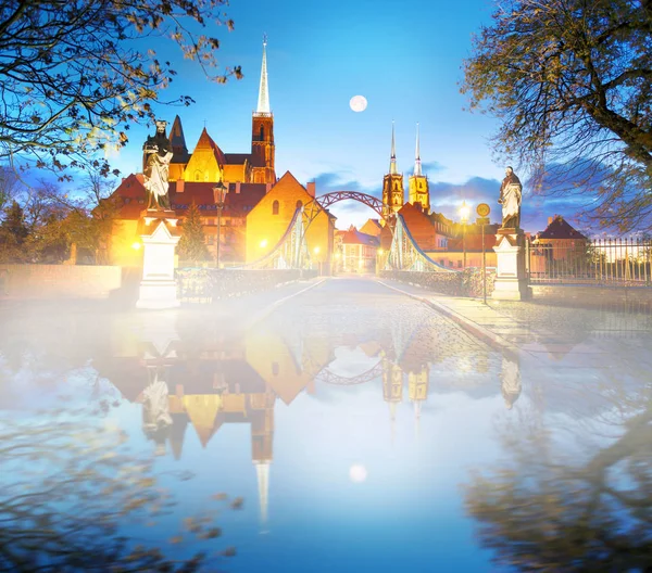 Río Odra Una Hermosa Ciudad Vieja Wroclaw Con Iluminación Templos —  Fotos de Stock