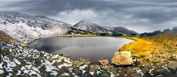 Lago Nesamovite Nesamovitoe Sob Montanha Turkul Chernogora Ucrânia Durante Uma — Fotografia de Stock