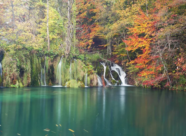 Wodospady Plitvice Chorwacji Jest Jednym Słynnej Znanych Miejsc Europie Bardzo — Zdjęcie stockowe