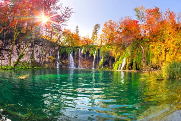 Wodospady Plitvice Chorwacji Jest Jednym Słynnej Znanych Miejsc Europie Bardzo — Zdjęcie stockowe