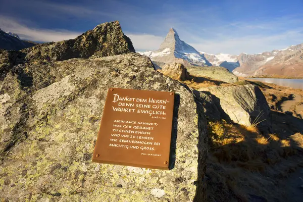 Suíça Zermatt Outubro 2018 Salmo Bíblia Memorial Tablet Para Turistas — Fotografia de Stock
