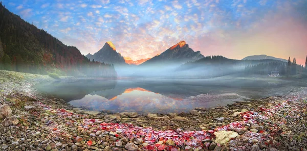 Lago Obersee manhã de outono — Fotografia de Stock