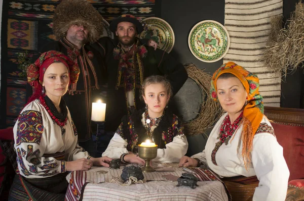 Ukrainiens Hutsuls Dans Les Carpates Costumes Traditionnels Anciens Ornements Qui — Photo