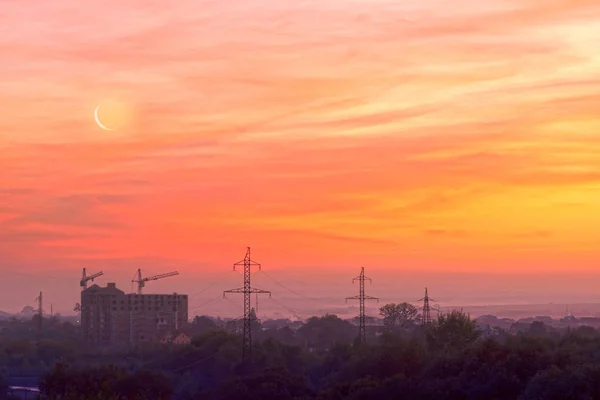 Zonsondergang Zonsopgang Met Mooie Rode Wolken Tegelijkertijd Het Oosten Van — Stockfoto