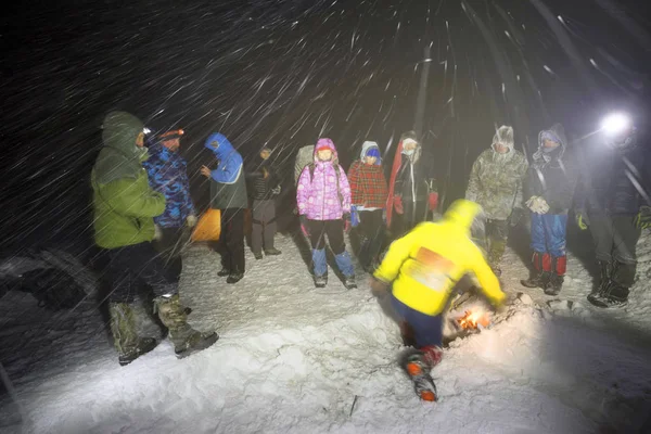 Ukrayna Vorokhta 2019 Yeni Yıl Gece Dağ Turist Tırmanmaya Goverla — Stok fotoğraf