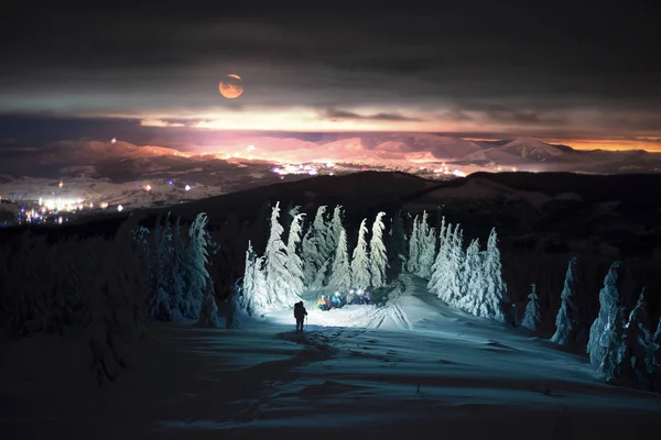 Nya Året Natten Mountain Turister Klättra Upp Berget Goverla Att — Stockfoto