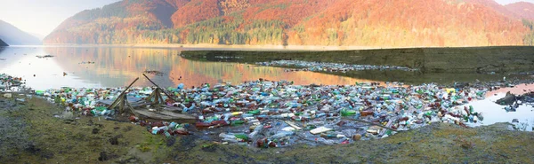 塑料垃圾-人的低文化 — 图库照片