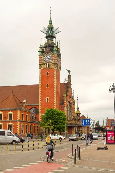 Calles de piedra y turistas Gdansk —  Fotos de Stock