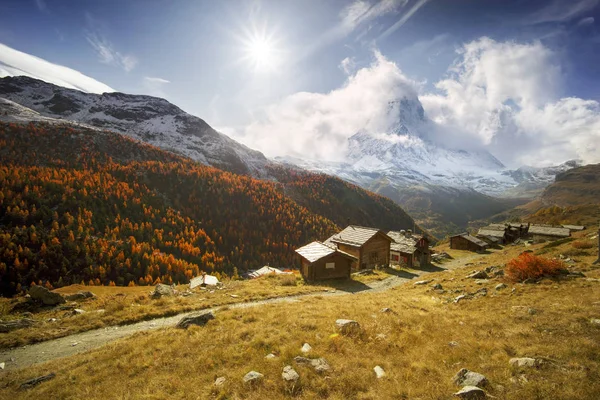 Matterhorn och höst — Stockfoto