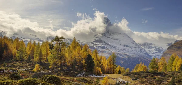 Cervino e autunno — Foto Stock