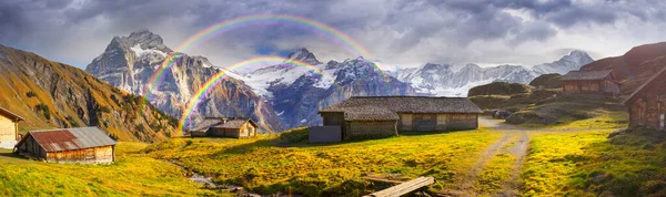 Casa Montaña Alpina Tradicional Chamonix Para Pastores Vacas Ovejas Todo —  Fotos de Stock