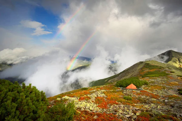 Las Montañas Piedra Los Alpes Son Hermosas Con Panorama Dentado —  Fotos de Stock