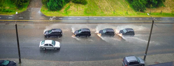 Zware Regenval Hevige Hagel Een Natuurramp Tijdens Een Onweersbui Buigt — Stockfoto