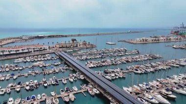 Marina Alicante, İspanya 'nın havadan görüntüsü. Yüksek kalite 4k görüntü