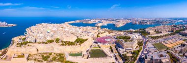 Valletta, Malta İşçi Bayramı kutluyor. İşçi günü 1 Mayıs tarihinde kutlama insanlar kalabalık üzerinde havadan görünümü.