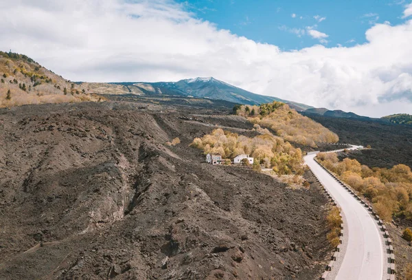 Etna Vulkán Amely Horizonton Látható Üres Úton Gyönyörű Légifelvételek — Stock Fotó