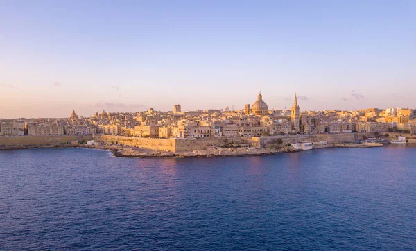 Hämmästyttävä Antenni Panoraama Valletta Kaupunki Malta Lentävät Yli Antiikin Kaupungin — kuvapankkivalokuva