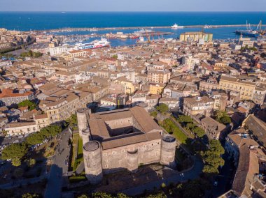Catania bağlantı noktası eski şehrin yanında bulunan üzerinde havadan görünümü.