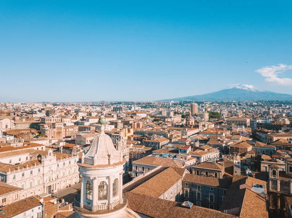 Gyönyörű Légifelvételek Catania City Közelében Székesegyház Etna Vulkán Háttérben Csodálatos — Stock Fotó