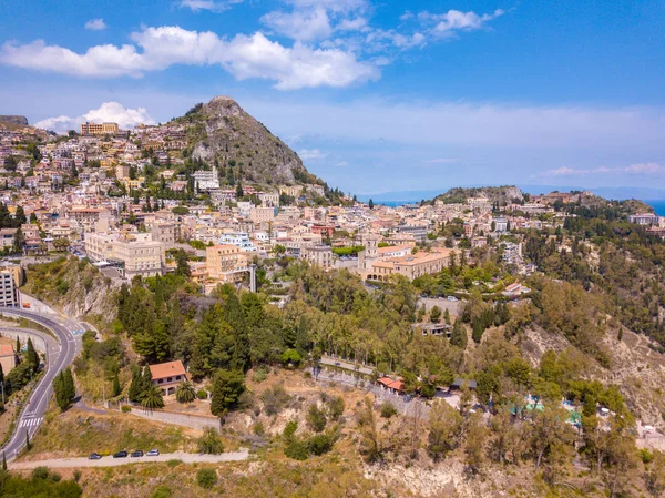 Letecký Pohled Dómu Nejpopulárnějších Sicilské Taormině Resort Urbanizaci Města Taormina — Stock fotografie