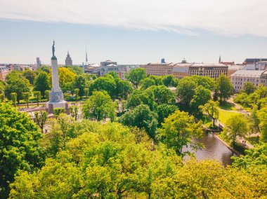 20 Mayıs 2018. Riga, Letonya. Anıtı Milda merkezi Riga Uluslararası Lattelecom maraton sırasında havadan görünümü.