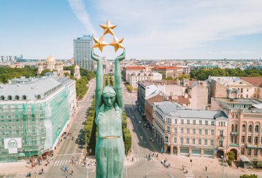 20 Mayıs 2018. Riga, Letonya. Anıtı Milda merkezi Riga Uluslararası Lattelecom maraton sırasında havadan görünümü.
