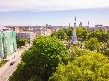 20 Mayıs 2018. Riga, Letonya. Anıtı Milda merkezi Riga Uluslararası Lattelecom maraton sırasında havadan görünümü.