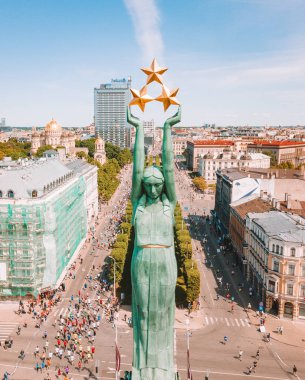 20 Mayıs 2018. Riga, Letonya. Anıtı Milda merkezi Riga Uluslararası Lattelecom maraton sırasında havadan görünümü.