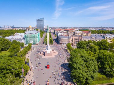 20 Mayıs 2018. Riga, Letonya. Anıtı Milda merkezi Riga Uluslararası Lattelecom maraton sırasında havadan görünümü. 