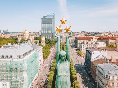 20 Mayıs 2018. Riga, Letonya. Anıtı Milda merkezi Riga Uluslararası Lattelecom maraton sırasında havadan görünümü.